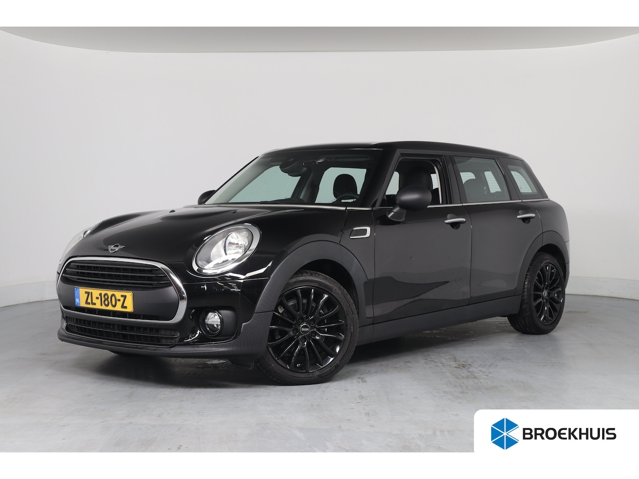 MINI Clubman - Mini 1.5 One Salt | 17" Velgen | DAB+ | Climate control |  Parkeersensoren - AutoWereld.nl