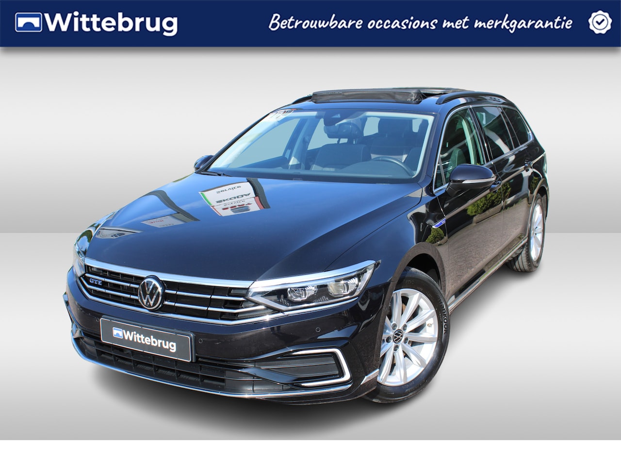 Volkswagen Passat Variant - 1.4 TSI PHEV 218pk GTE DSG Automaat / Panorama schuifdak / LED Matrix IQ / 360 Camera / We - AutoWereld.nl