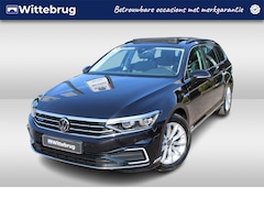 Volkswagen Passat Variant - 1.4 TSI PHEV 218pk GTE DSG Automaat / Panorama schuifdak / LED Matrix IQ / 360 Camera / We