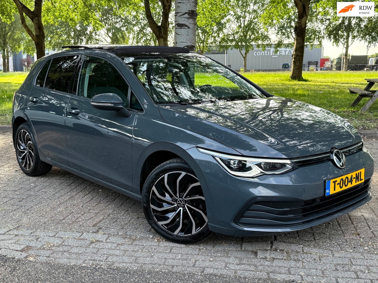 Volkswagen Golf - 1.5 eTSI pano massage iq light 150 pk - AutoWereld.nl