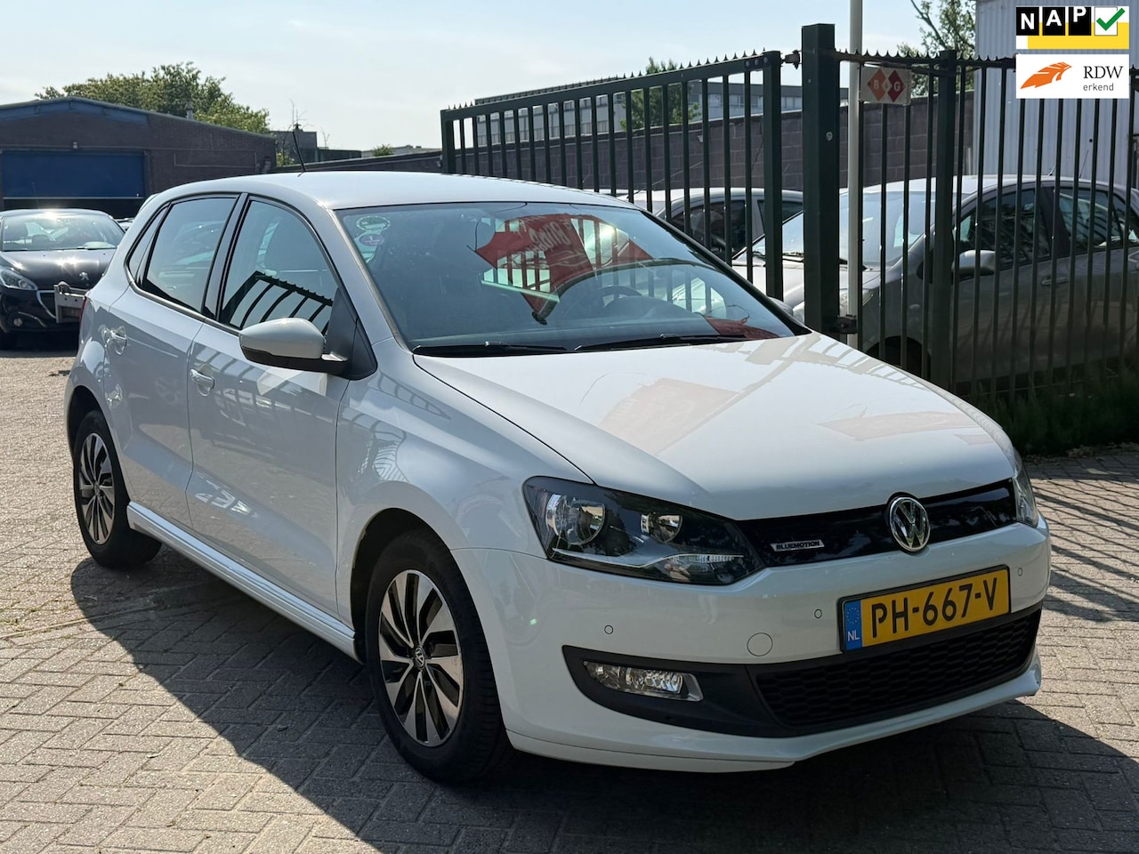 Volkswagen Polo - 1.0 BlueMotion Edition start stop Automaat parkeer sensor 2e eigenaar dealer onderhouden a - AutoWereld.nl