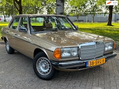 Mercedes-Benz 200-serie - W123 belasting vrij Apk tot 2028 KEURIG STAAT OLDTIMER