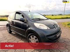 Peugeot 107 - 1.0-12V XS *ACTIE TOT €500 KORTING* AIRCO 5D NIEUWE APK ELEK RAMEN AUX