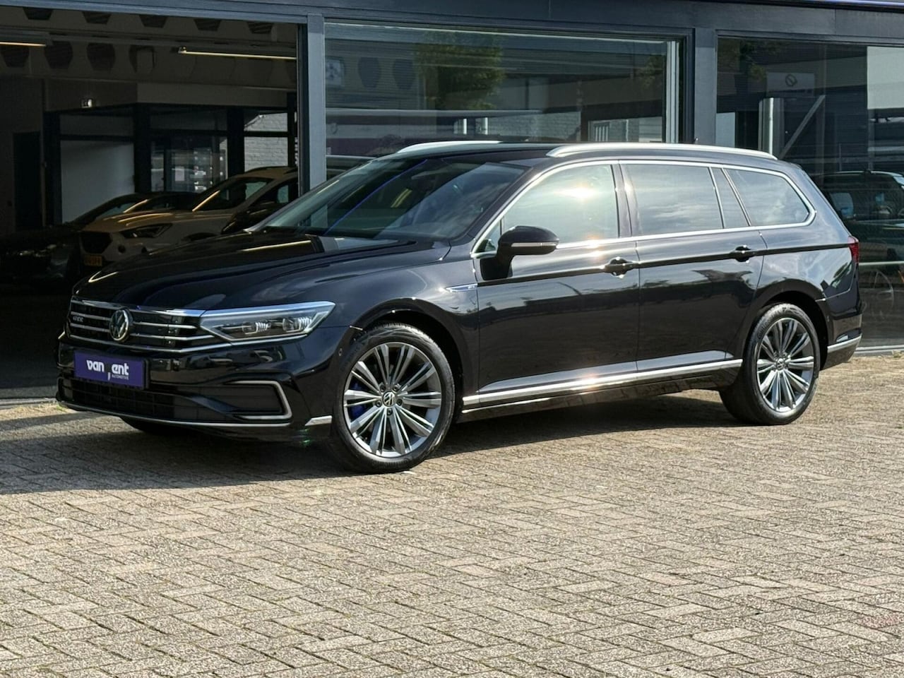 Volkswagen Passat Variant - 1.4 TSI PHEV GTE Business Volkswagen Passat BOMVOL OPTIES! Massage | Electrische trekhaak - AutoWereld.nl