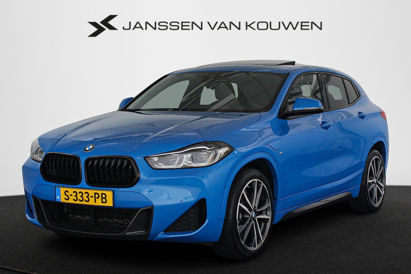 BMW X2 - xDrive25e M Sport Panoramadak Head-Up HiFi Keyless - AutoWereld.nl