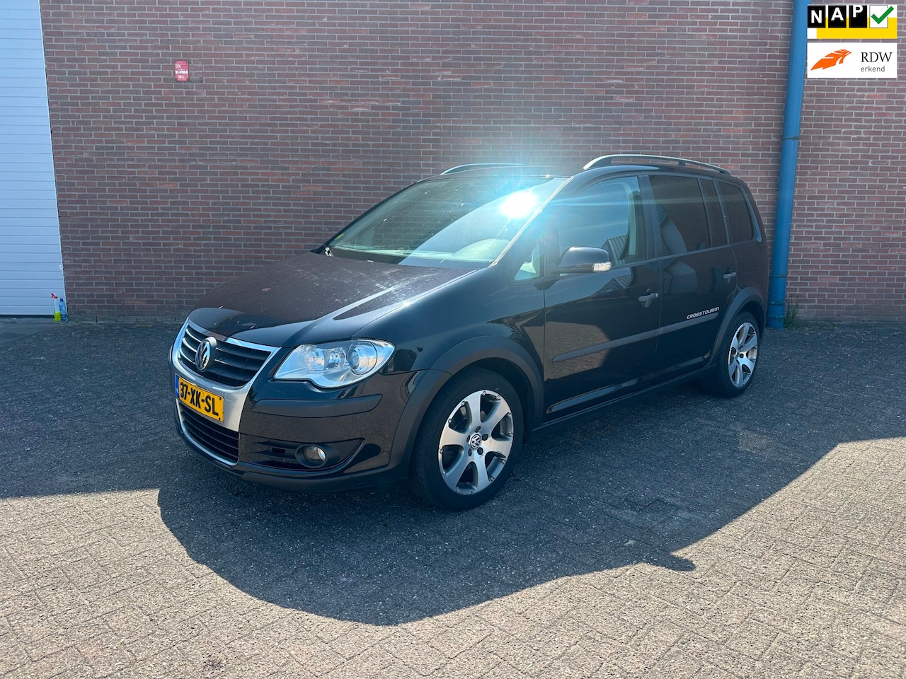 Volkswagen Touran Cross - 1.4 TSI Cross*Automaat*Leder*Navi*Cruise Control - AutoWereld.nl