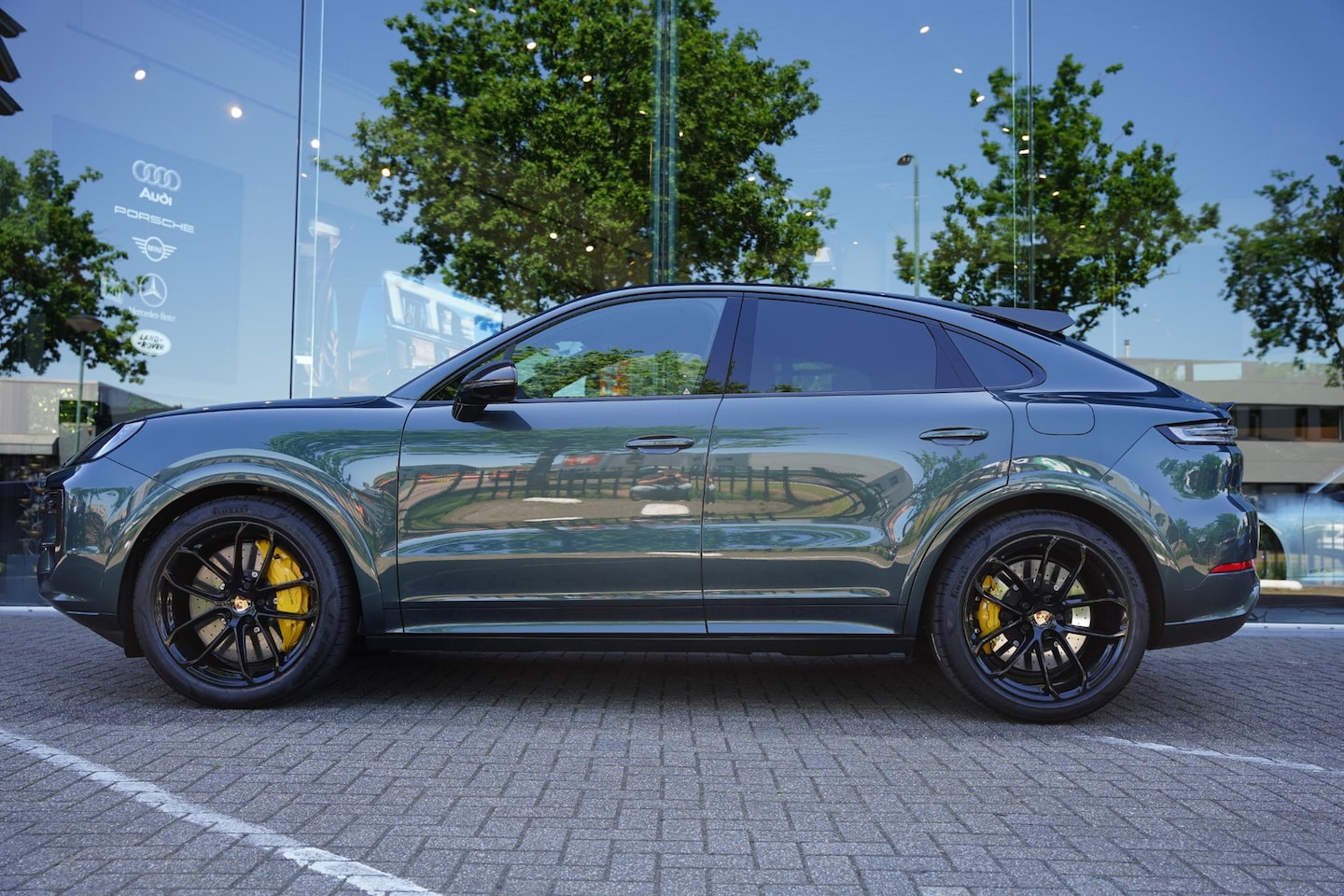 Porsche Cayenne Coupé - 4.0 Turbo E-Hybrid GERESERVEERD - AutoWereld.nl