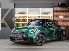 MINI John Cooper Works - Cooper Trim | Camera | Adaptive Suspension | Stoelverwarming | Navi | British Racing Green