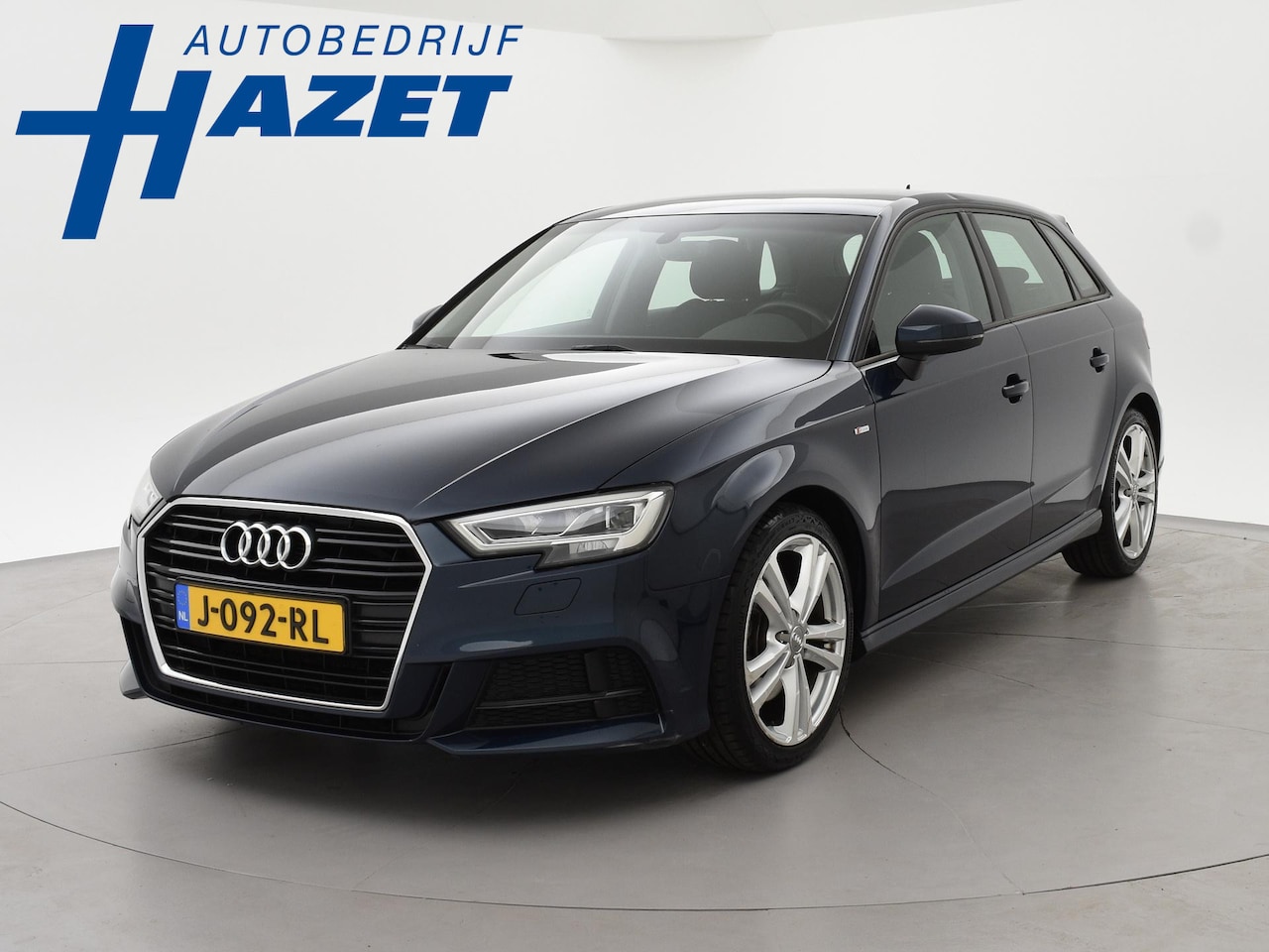 Audi A3 Sportback - 40 TFSI 190 PK S-TONIC AUT. DESIGN PRO LINE *COSMOSBLAUW METALLIC* + CARPLAY | STOEL/STUUR - AutoWereld.nl