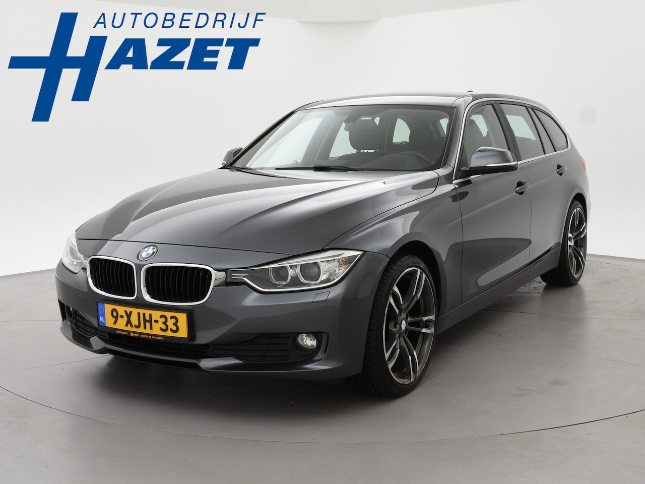 BMW 3-serie Touring - 316i H.E. AUT. + HEAD-UP DISPLAY | LEDER | HARMAN/KARDON | ELEKTR. ACHTERKLEP - AutoWereld.nl