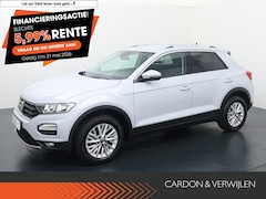 Volkswagen T-Roc - 1.0 TSI Style | 110 PK | Trekhaak | Climate control | Adaptive Cruise Control | Parkeersen