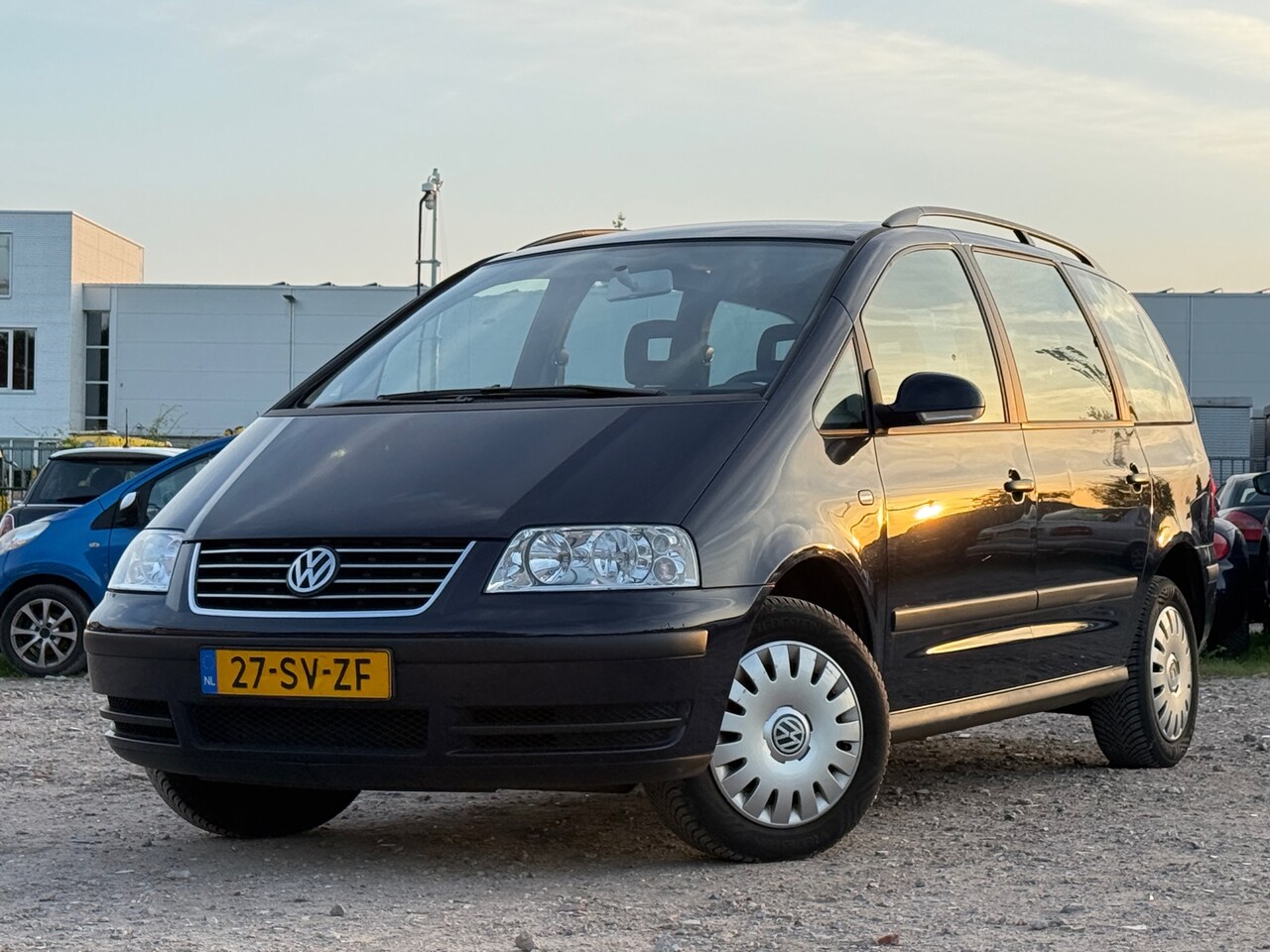 Volkswagen Sharan - 2.0/6PRS/6BAK/CRUISE - AutoWereld.nl