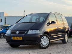 Volkswagen Sharan - 2.0/6PRS/6BAK/CRUISE