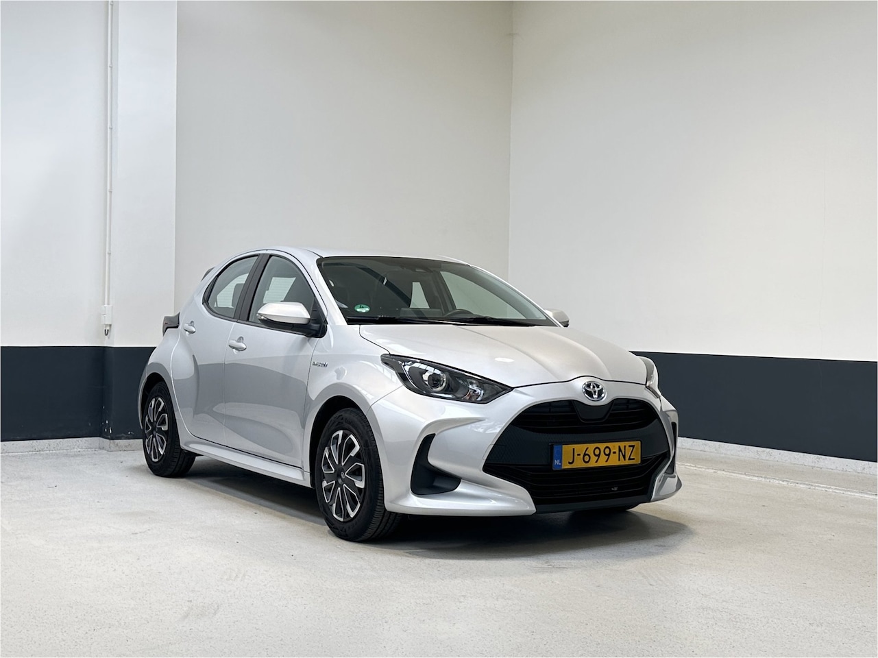 Toyota Yaris - 1.5 Hybrid Active | Camera | Carplay/ Android Auto| PDC | NL | 1 EIg| - AutoWereld.nl