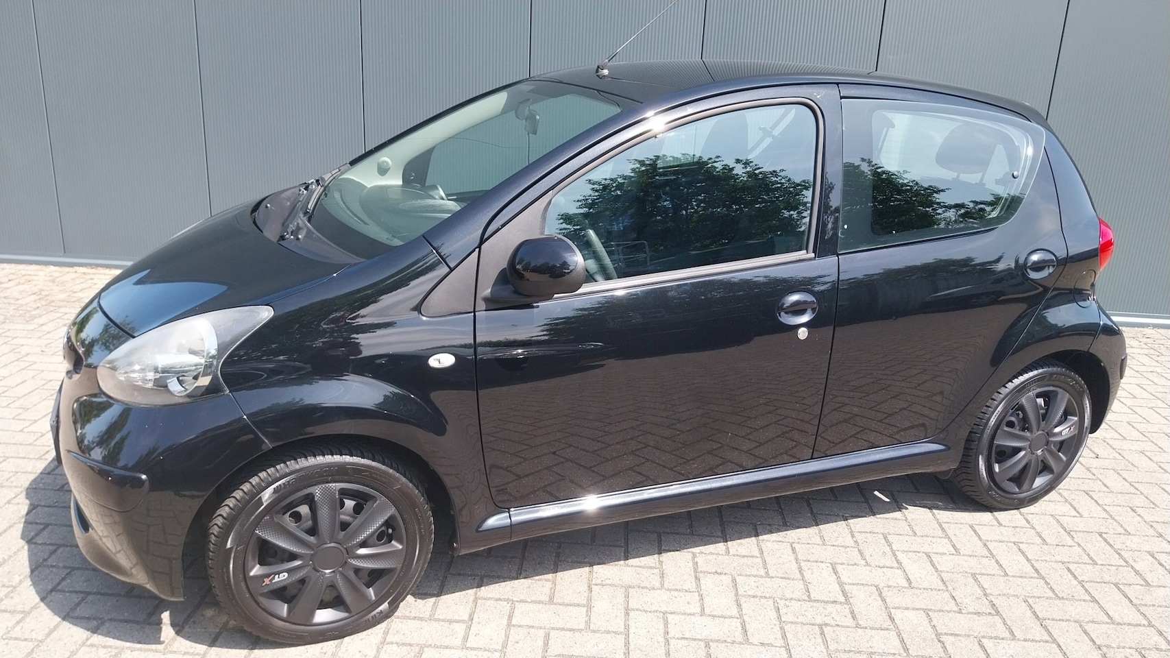 Toyota Aygo - 1.0-12V +// 5drs//110 000 km !!! NL auto !! - AutoWereld.nl