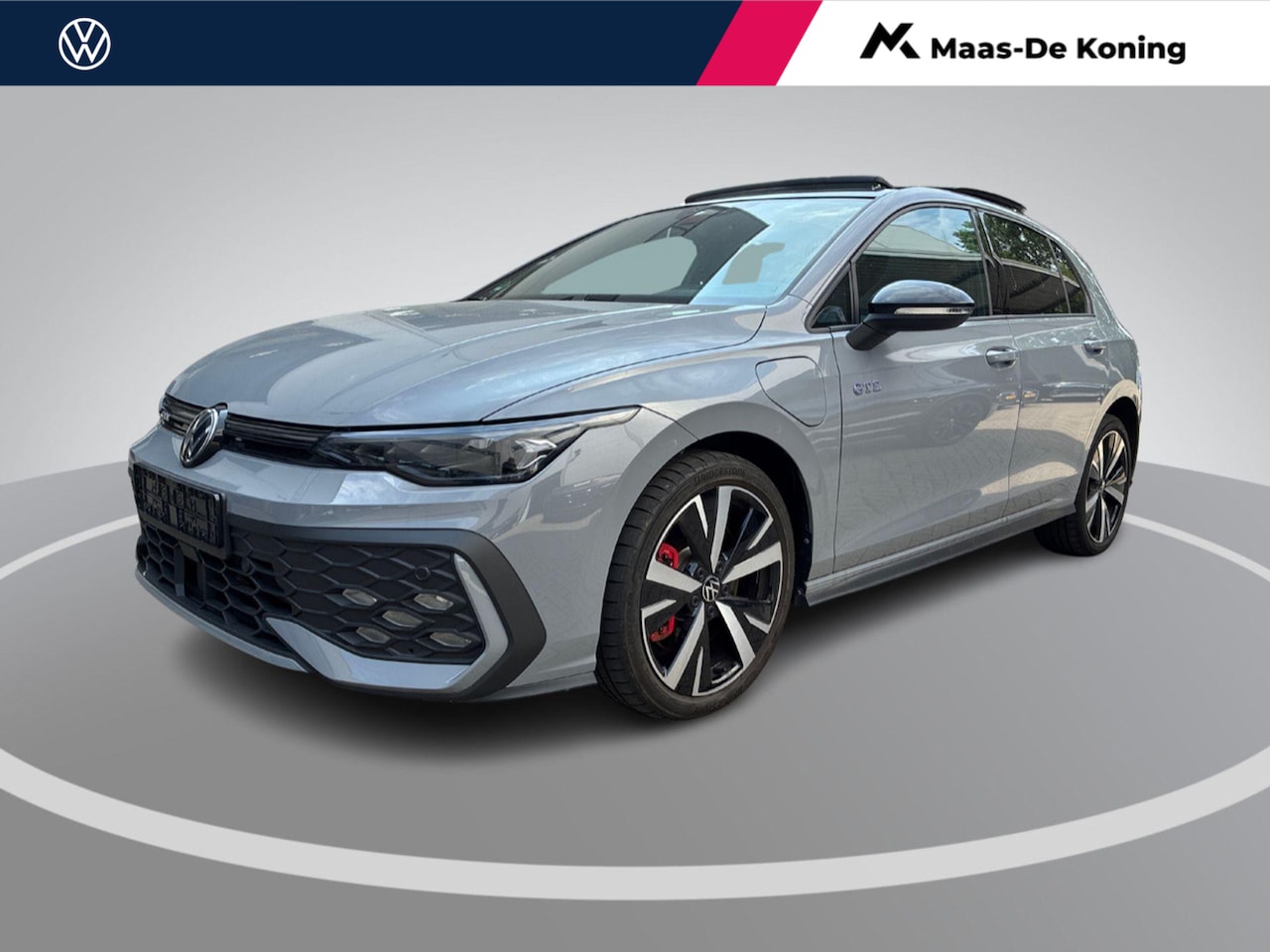 Volkswagen Golf - 1.5 eHybrid 272pk DSG GTE · Panoramadak · Camera · Matrix LED · Stuur- & Stoelverwarming · - AutoWereld.nl