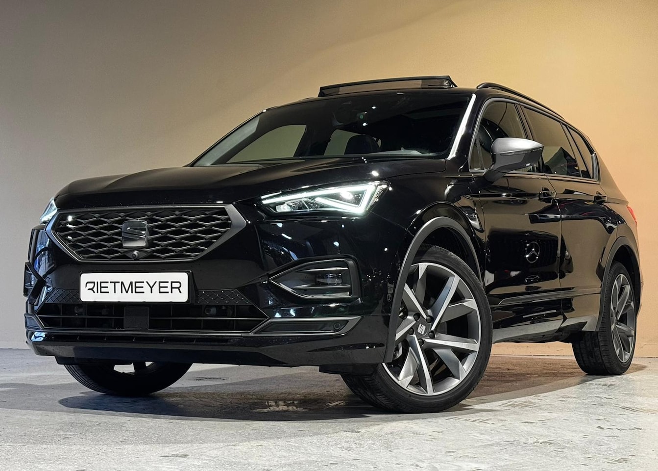 SEAT Tarraco - 1.4 TSI e-Hybrid PHEV FR Business Intense |Pano |Ruitjes interieur |Memory |360° |Stoelver - AutoWereld.nl
