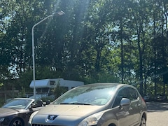 Peugeot 3008 - 1.6 VTi Première