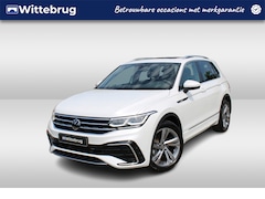 Volkswagen Tiguan - 1.5 TSI 150pk R-Line DSG Automaat / Panorama schuifdak / Leder Vienna / LM 19 inch / APP /