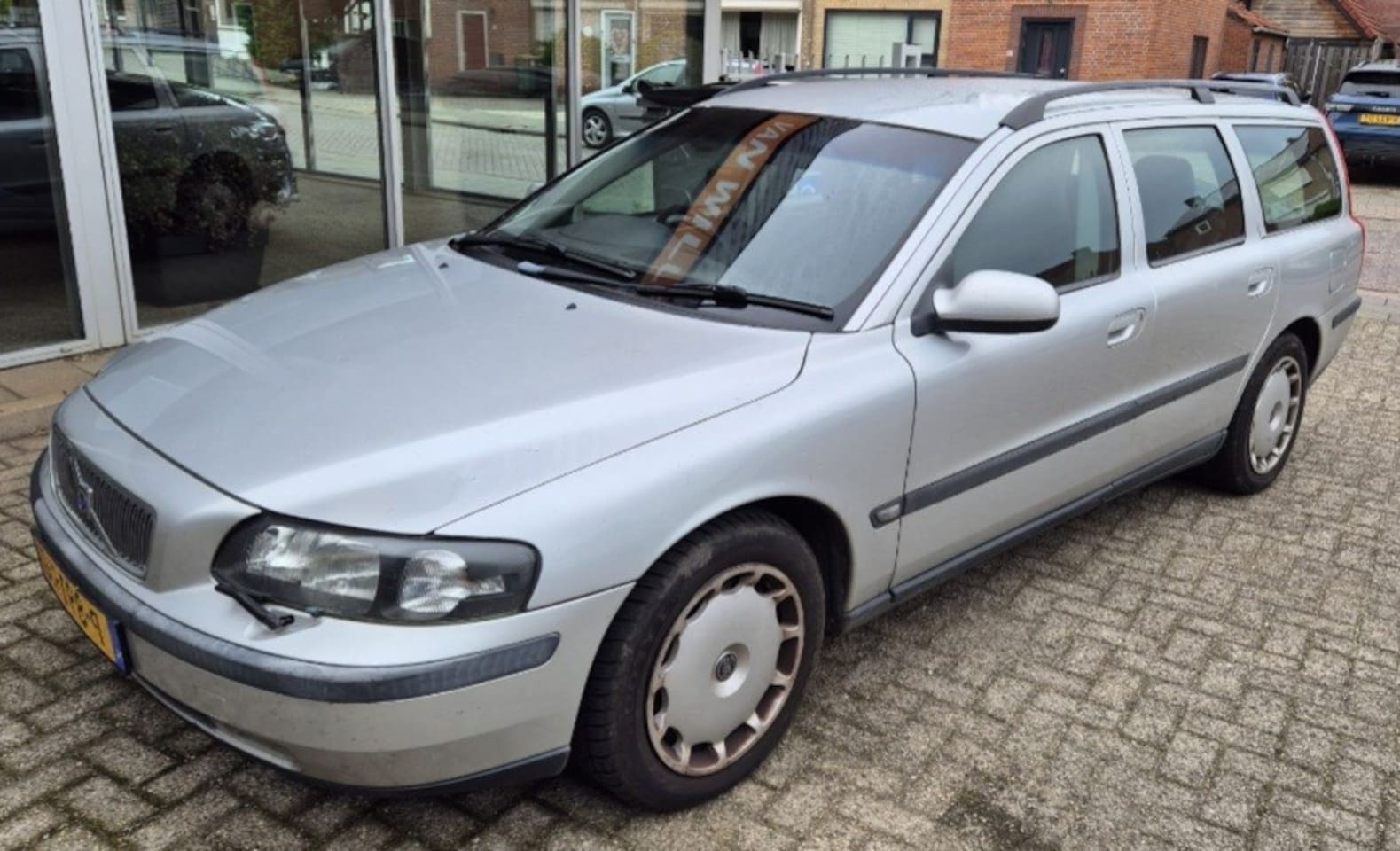Volvo V70 - SW49K200 - AutoWereld.nl