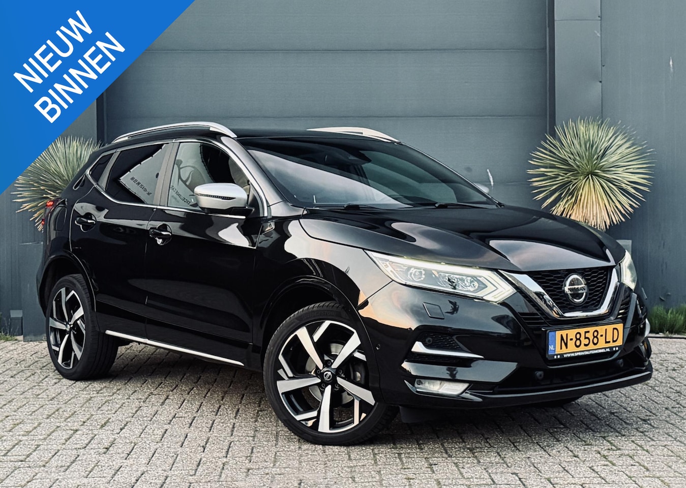 Nissan Qashqai - 1.3 DIG-T Tekna + Pano/Navi/Camera/AppleCarPlay - AutoWereld.nl
