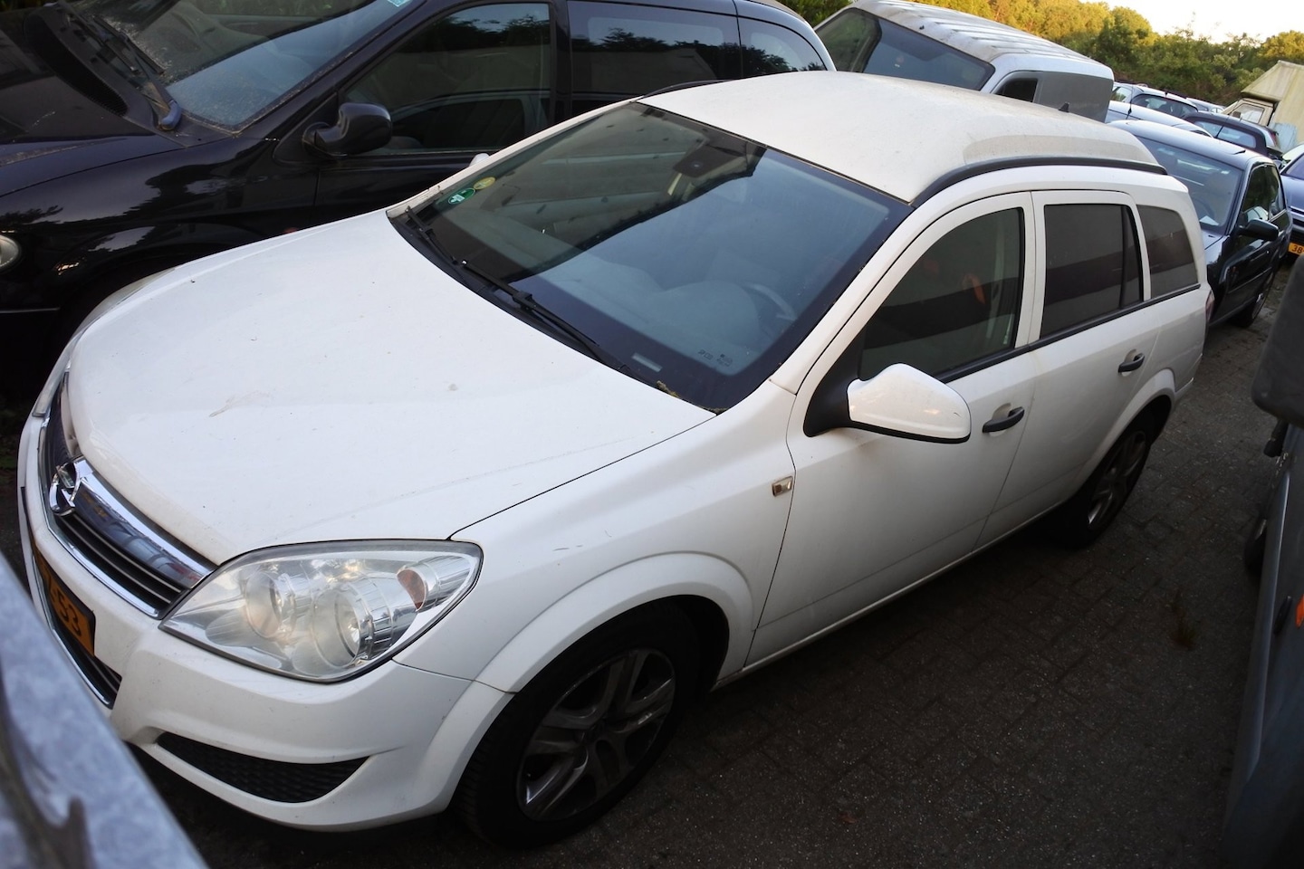 Opel Astra - 1.3 CDTi Enjoy grijs kent. rijd wel geen apk - AutoWereld.nl