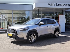 Toyota Corolla Cross - 2.0 HYBRID 184PK FIRST-EDITION BLIND-SPOT EL-ACHTERKLEP LM-VELGEN KEYLESS PARK-SENSOREN ST