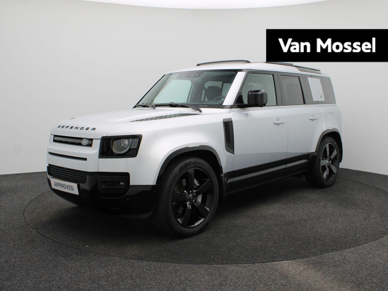 Land Rover Defender 110 - P400e XS Edition | Black Exterior Pack | 22" velgen| Donker getint glas | Elektrische trek - AutoWereld.nl