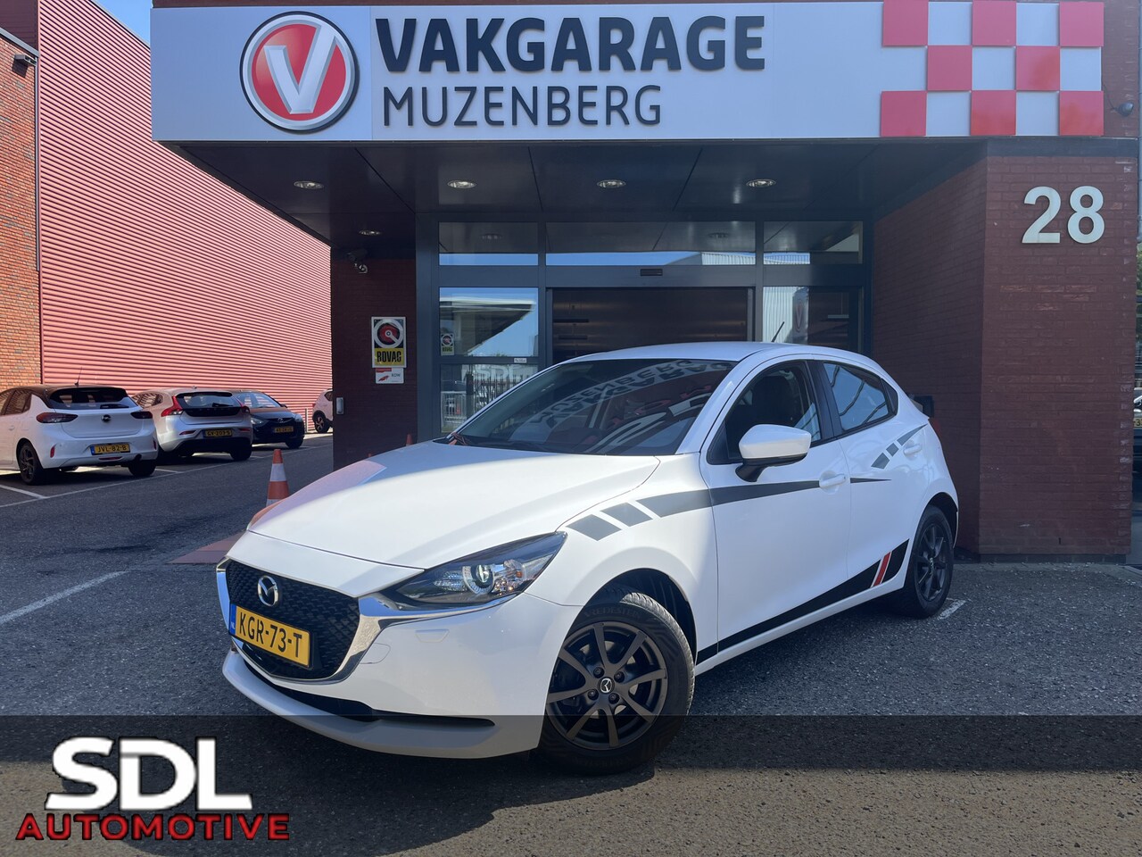 Mazda 2 - 1.5 Skyactiv-G Comfort // LED // NAVI + CARPLAY // PDC // CRUISE // STOELVERWARMING - AutoWereld.nl