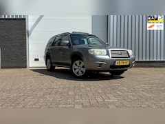 Subaru Forester - 2.0 AWD LUXURY PANO AUTOMAAAT NAP TREKHAAK STOELVERW