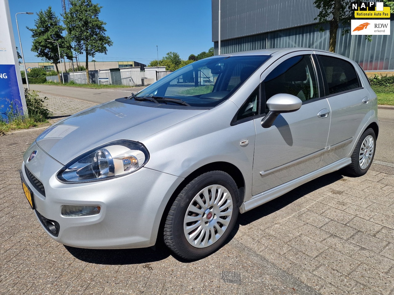 Fiat Punto Evo - 0.9 TwinAir Street 0.9 TwinAir Street, Apk, Nap, Goed rijdend, Inruil mogelijk. - AutoWereld.nl