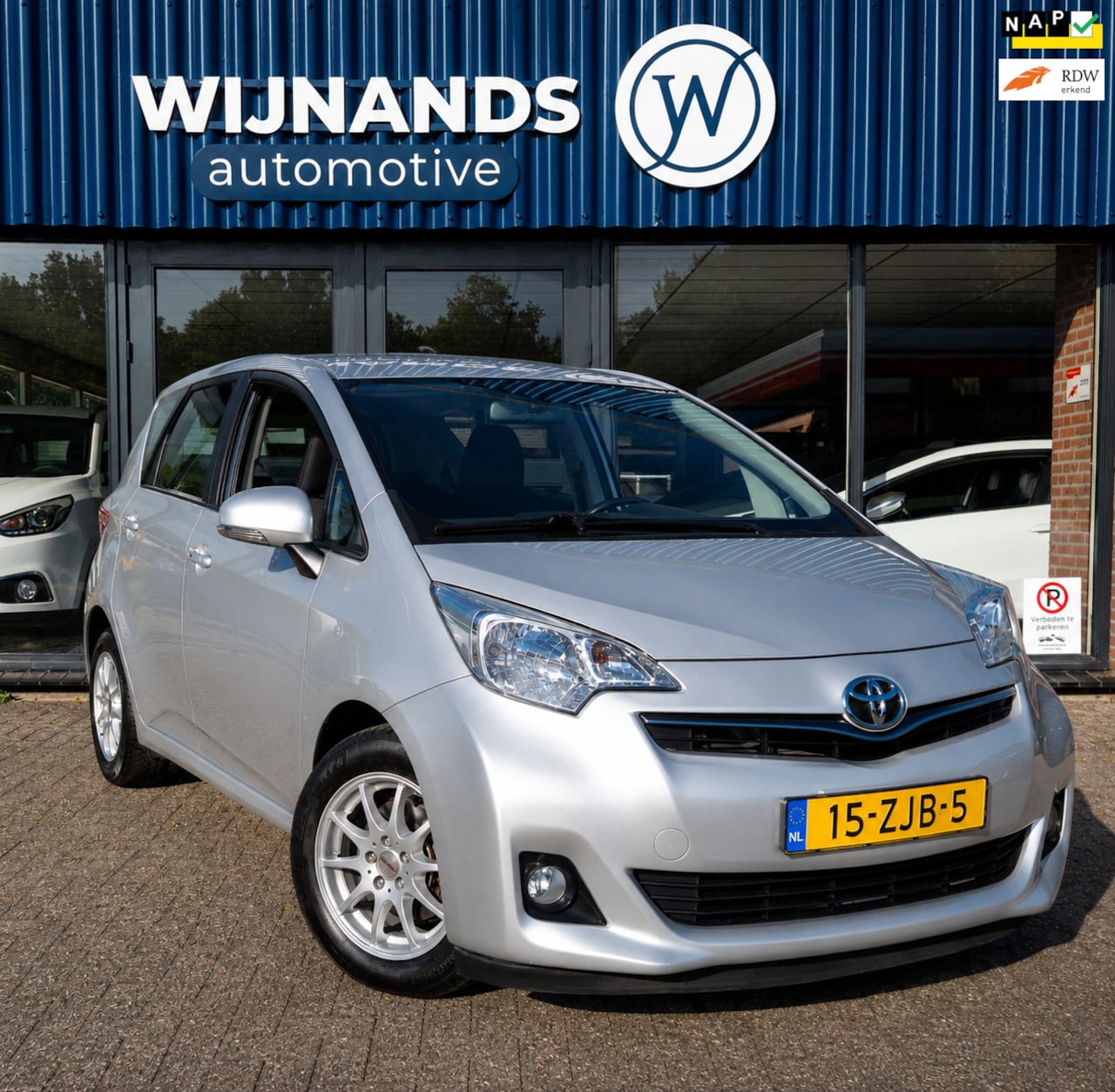Toyota Verso S - 1.3 VVT-i Aspiration Dealer Onderhouden Scherm - AutoWereld.nl