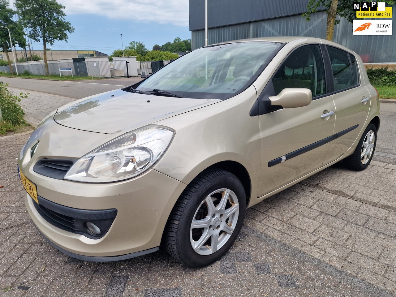 Renault Clio - 1.6-16V Dynamique Luxe 1.6-16V Dynamique Luxe, Apk, Nap, Goed rijdend, Inruil mogelijk. - AutoWereld.nl