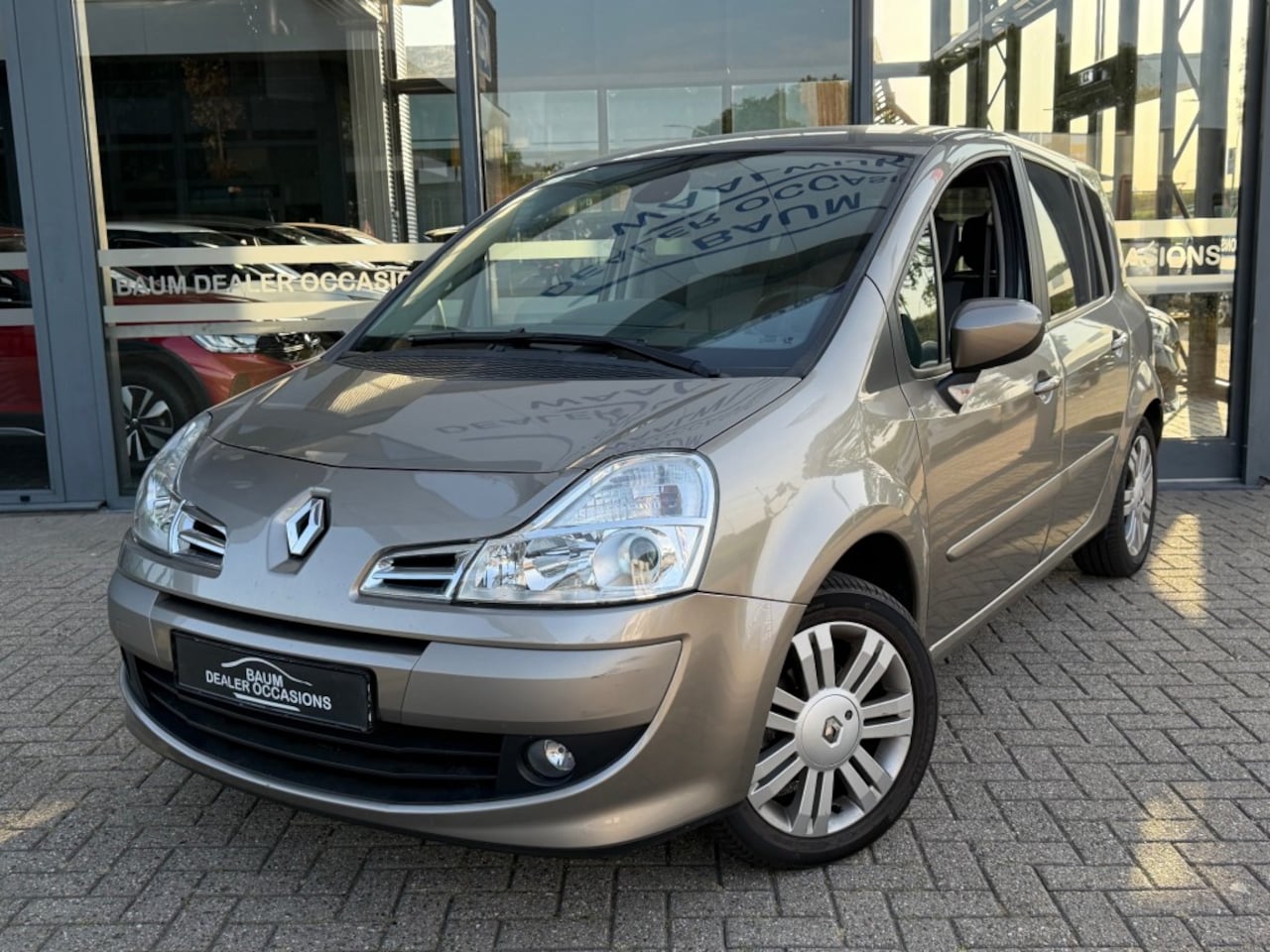 Renault Grand Modus - 1.6 16V DYNAMIQUE AUTOMAAT AIRCO/ECC PDC - AutoWereld.nl