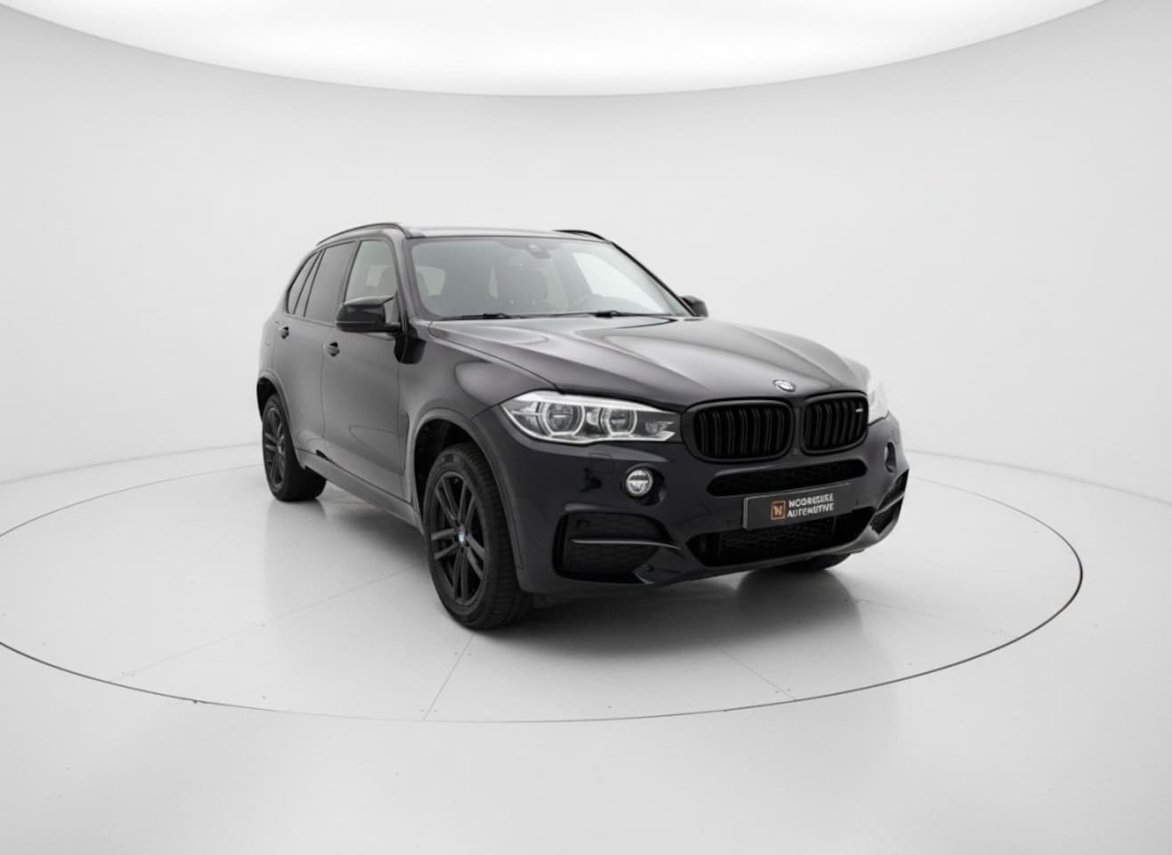 BMW X5 - M50d  PANO, HenK, TREKHAAK. - AutoWereld.nl