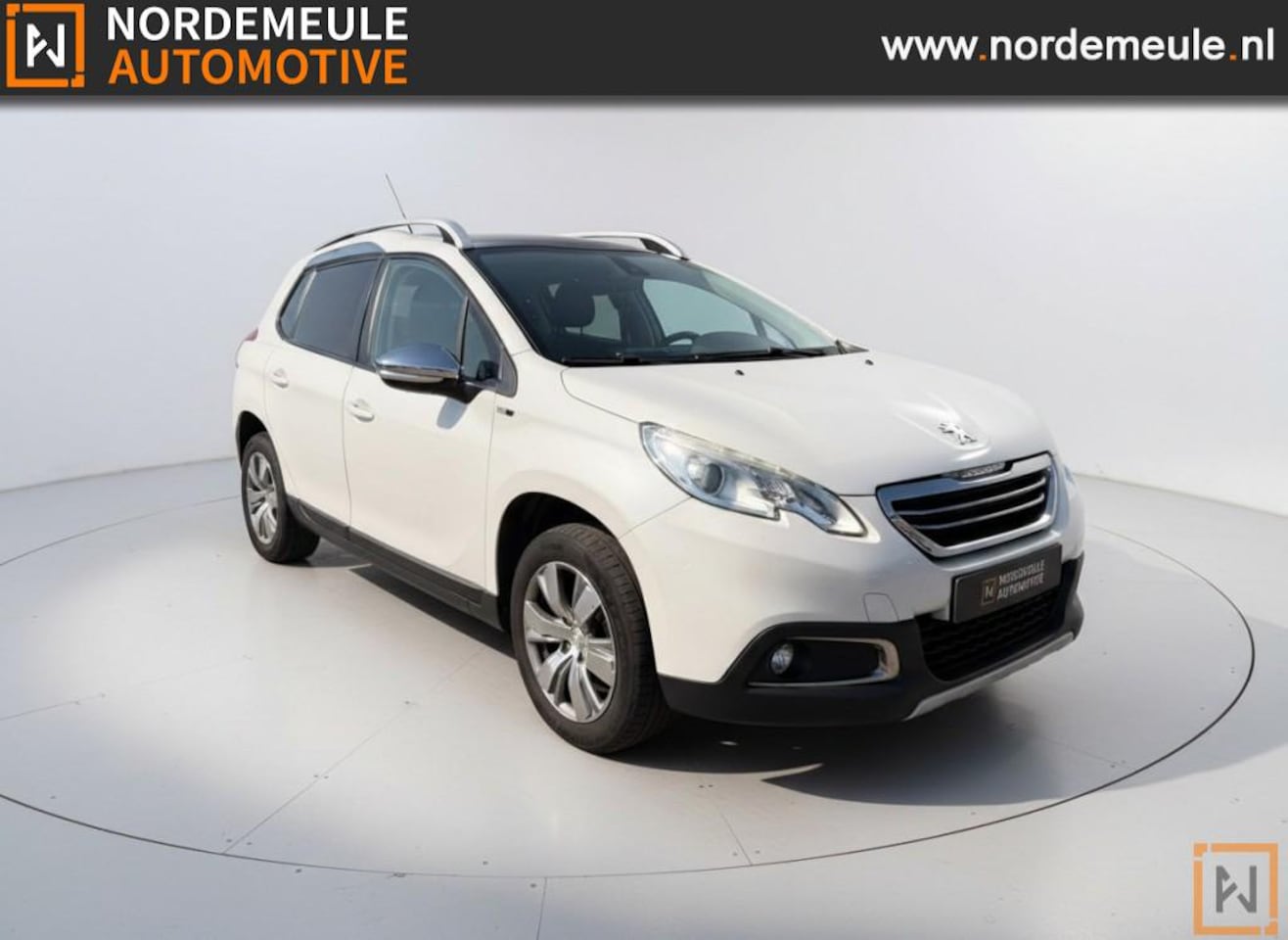 Peugeot 2008 - 1.2 PURETECH STYLE. TREKHAAK, PANO, CRUISE. - AutoWereld.nl
