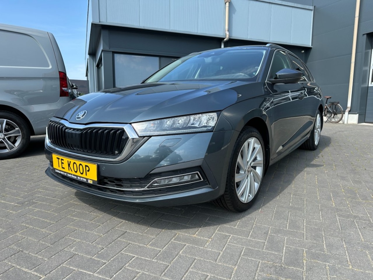Skoda Octavia Combi - Combi 1.4 TSi iV PHEV Business Edition Navi.Camera stoelverw. - AutoWereld.nl