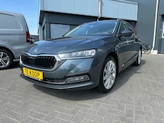 Skoda Octavia Combi - 1.4 TSi iV PHEV Business Edition Navi.Camera stoelverw