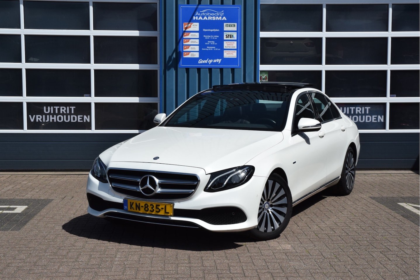 Mercedes-Benz E-klasse - 350 e Lease Edition Panoramadak Automaat - AutoWereld.nl