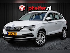 Skoda Karoq - 1.0 TSI Business Edition Plus Trekhaak/ Camera/ Navigatie/ Carplay/ Climate control/ Elek.