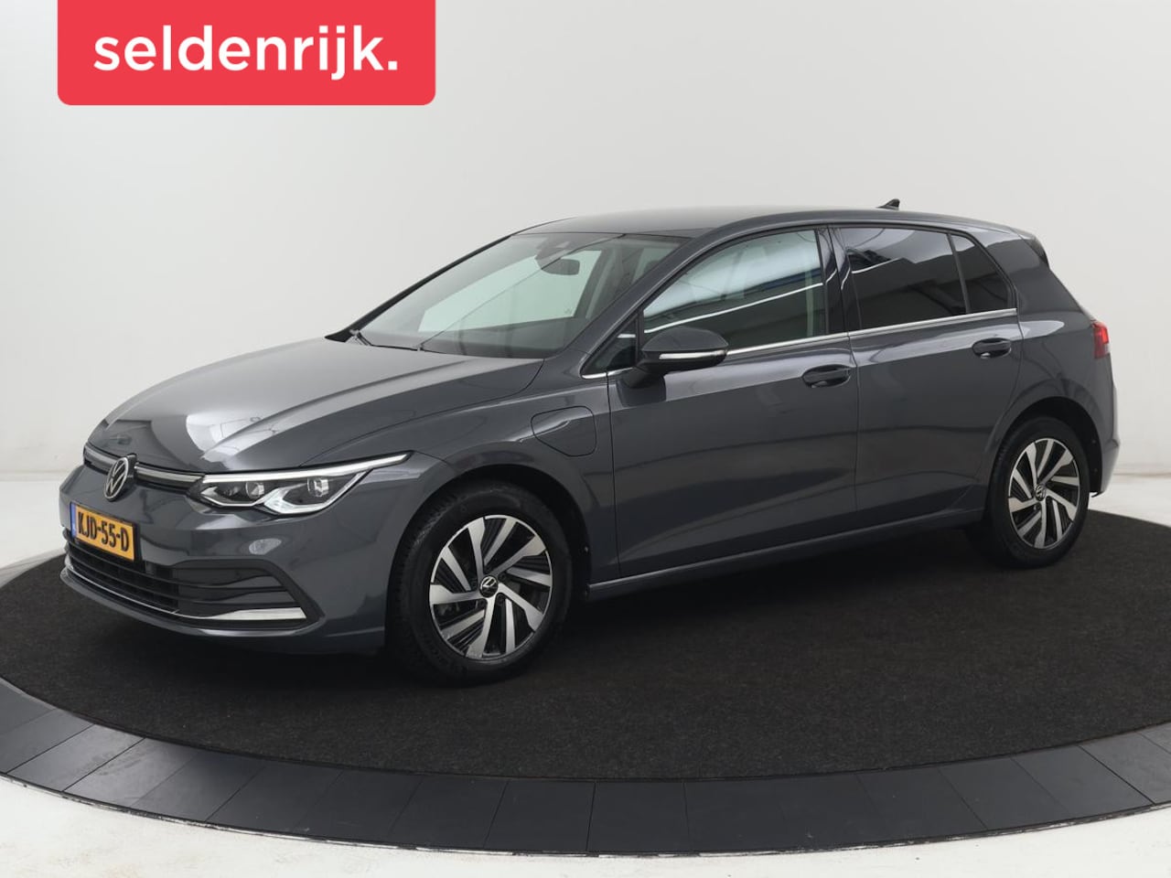 Volkswagen Golf - 1.4 eHybrid Style | SOH 88% | Massage | Adaptive cruise | Carplay | Memory | Navigatie | S - AutoWereld.nl