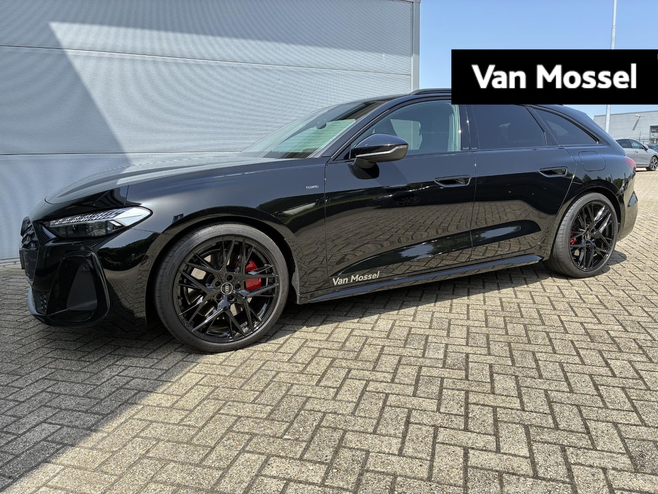 Audi A5 Avant - 2.0 e-hybrid quattro S edition Navigatie | Trekhaak | 20" Lm Velgen | Achteruitrij Camera - AutoWereld.nl