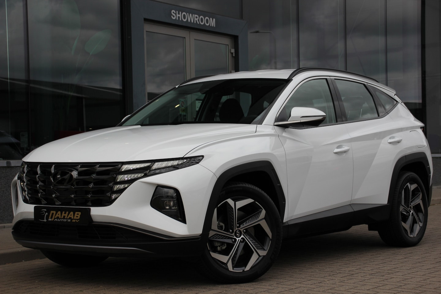 Hyundai Tucson - 1.6 T-GDI PHEV (plug-in) | 19'' | NIEUWSTAAT - AutoWereld.nl