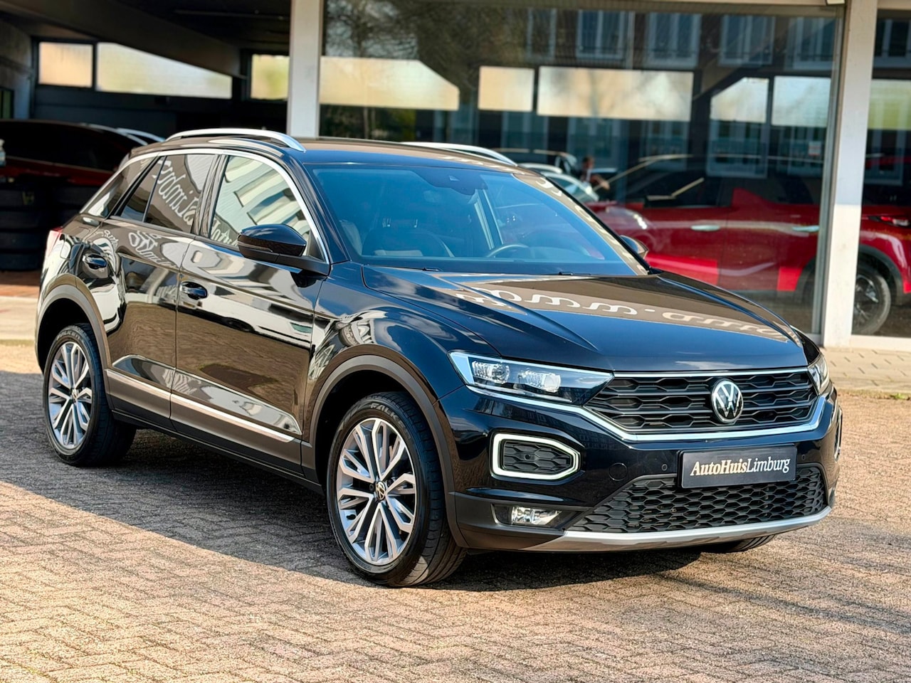 Volkswagen T-Roc - 2.0 TSI 4Motion Sport Business R|Vol|CarPlay|Camera - AutoWereld.nl