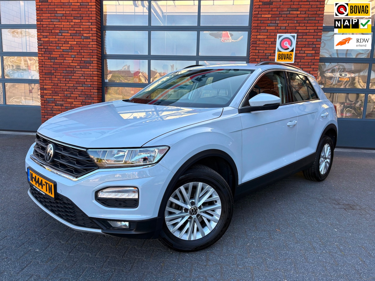 Volkswagen T-Roc - 1.0 TSI Style | Apple CarPlay | Adaptieve cruise control - AutoWereld.nl