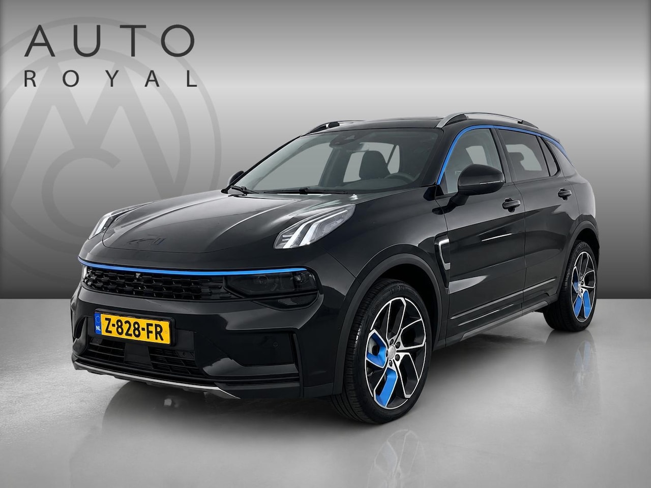 Lynk & Co 01 - 1.5 PANORAMADAK|360 CAMERA| NAVIGATIE|STOELVERWARMING|APPLE CAR PLAY/ANDROID| ELECTRISCHE - AutoWereld.nl
