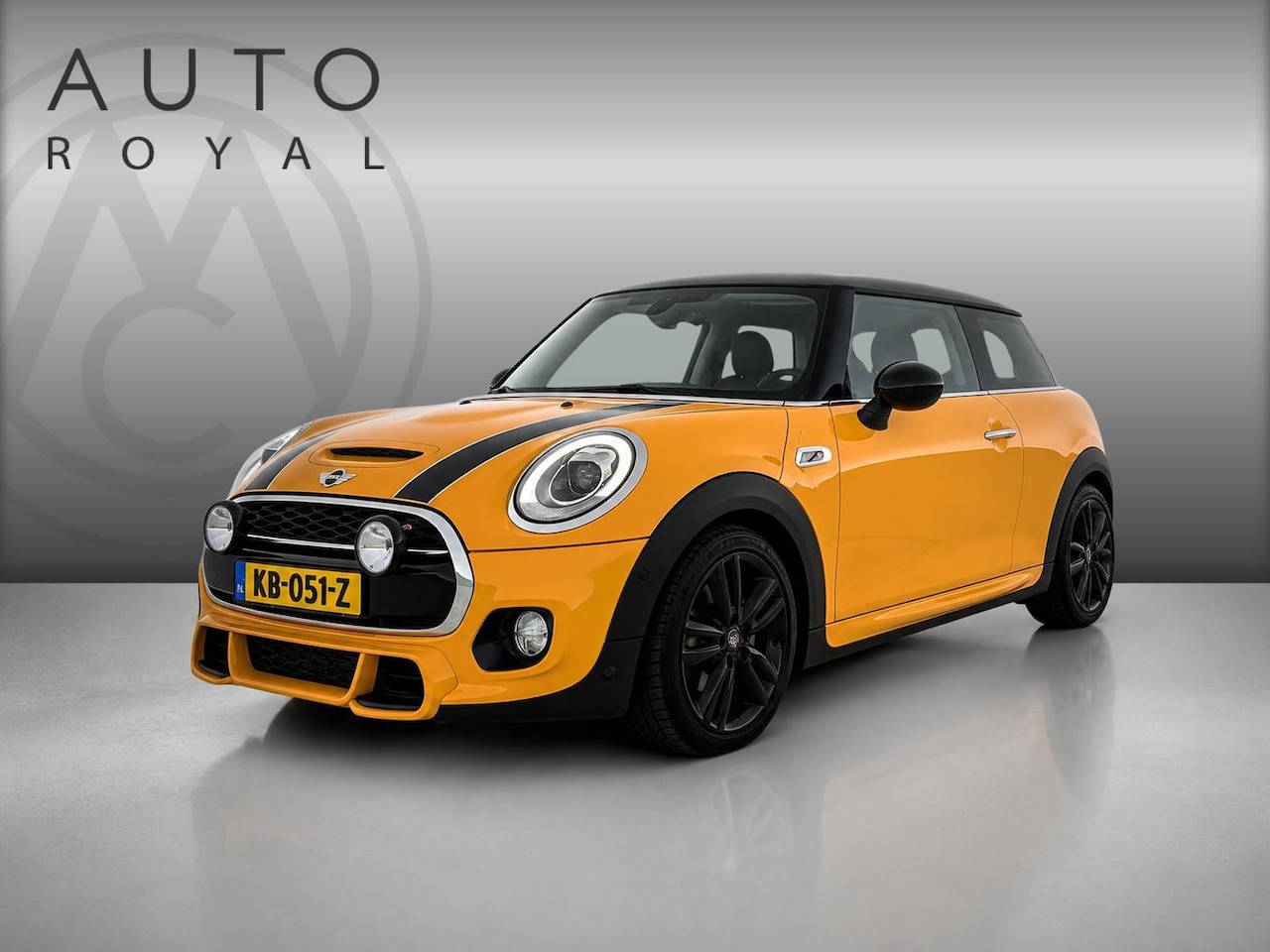 MINI Cooper S - 3-Deurs 2.0 Chili Serious Business JOHN COOPER WORKS |HARMAN/KARDON | STOELVERWARMING| DIG - AutoWereld.nl