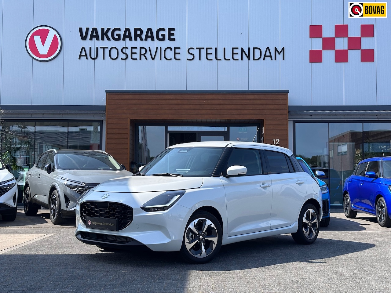 Suzuki Swift - 1.2 Style Smart Hybrid|Stoelverw|10 Jaar Garantie|Camera|Adapt Cruise|Navi|Carplay - AutoWereld.nl