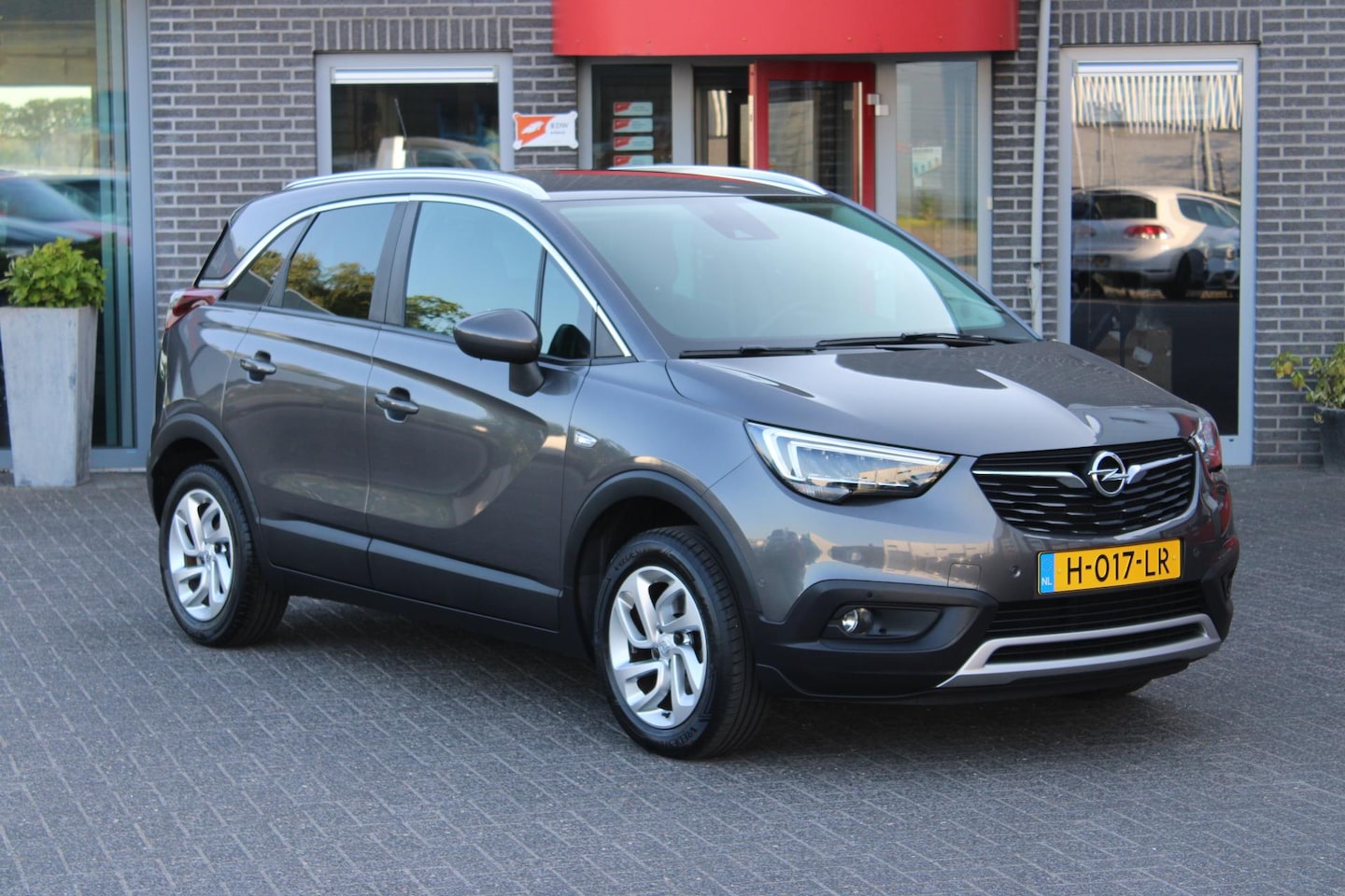 Opel Crossland X - 1.2 Turbo Innovation Dodehoek/Led/Camera/NL Auto!! - AutoWereld.nl