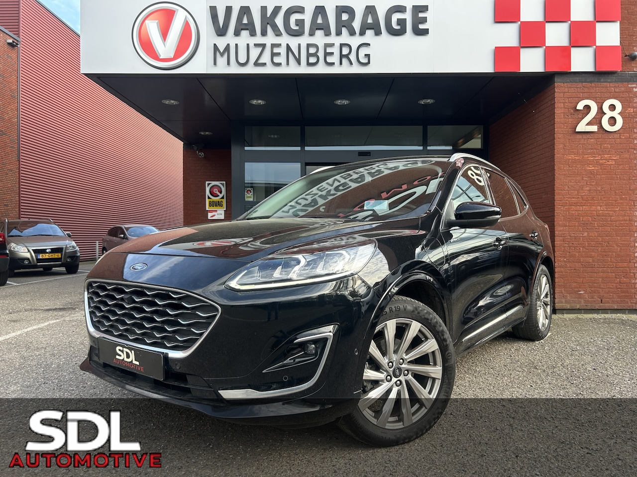 Ford Kuga - 2.5 PHEV Vignale // FULL LED // B&O AUDIO // ADAPTIVE CRUISE // MEMORY SEAT // LEDER // HU - AutoWereld.nl